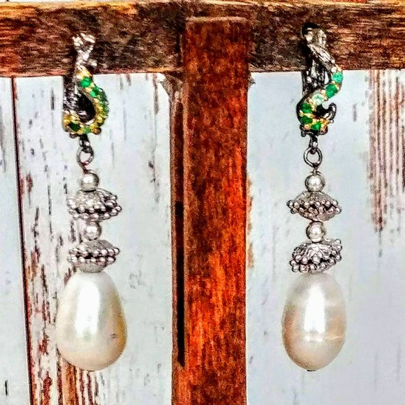The Girl With Kaleidoscope Eyes Jewelry - Akoya Pearl & Emerald Earrings